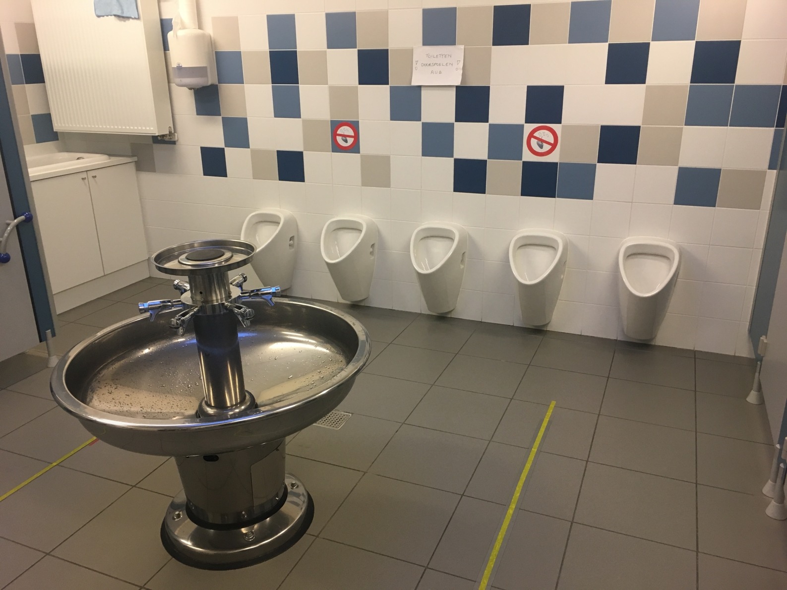 sanitair blok school
